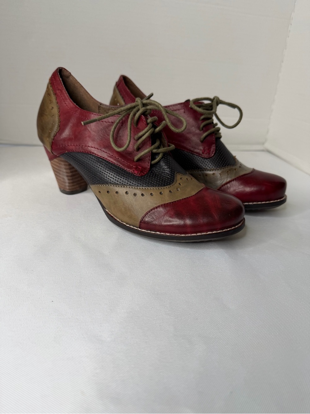 L'ATISTE By Spring Step Bardot Lace-Up Heel Oxford Pumps. Size 38=7.5/8
